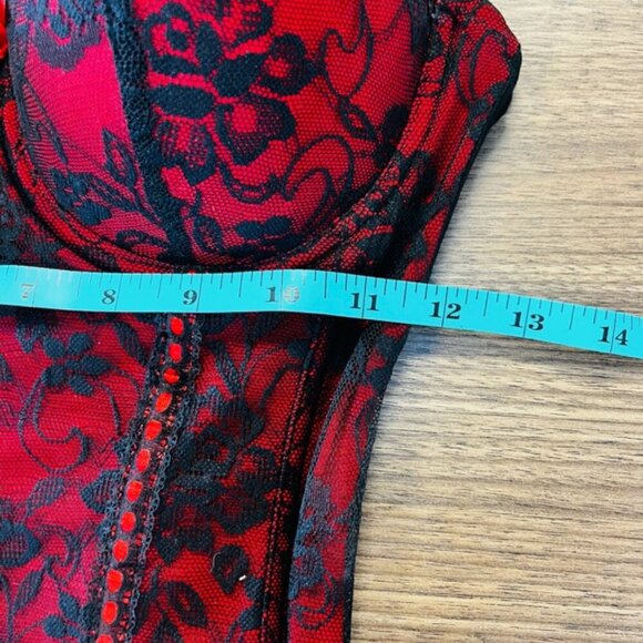 Red & Black Corset-Style Bustier w/ Lace & Ruffle Hem - Picture 8 of 8